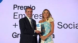 Premio anual a la empresa que haya creado mayor impacto positivo